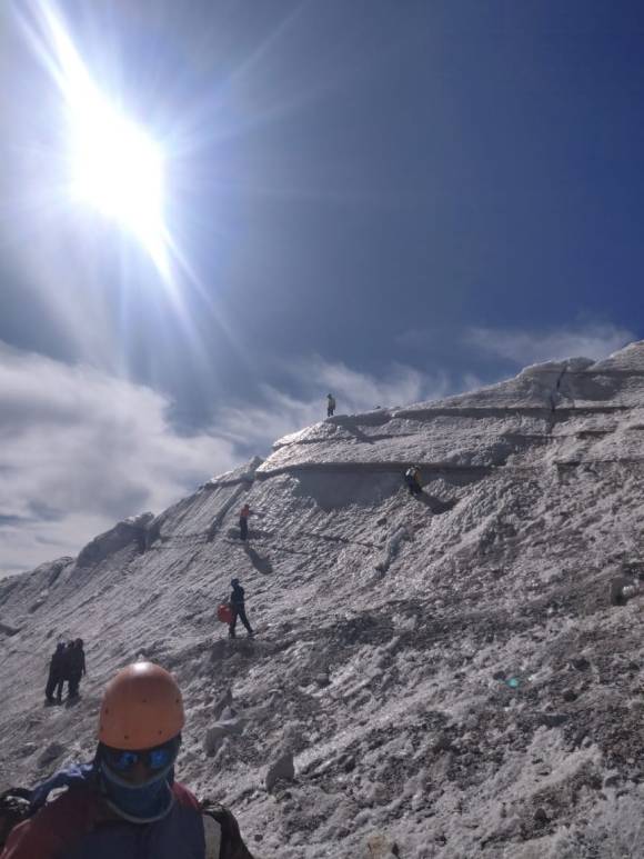 HMI_Ice_Wall_Climbing
